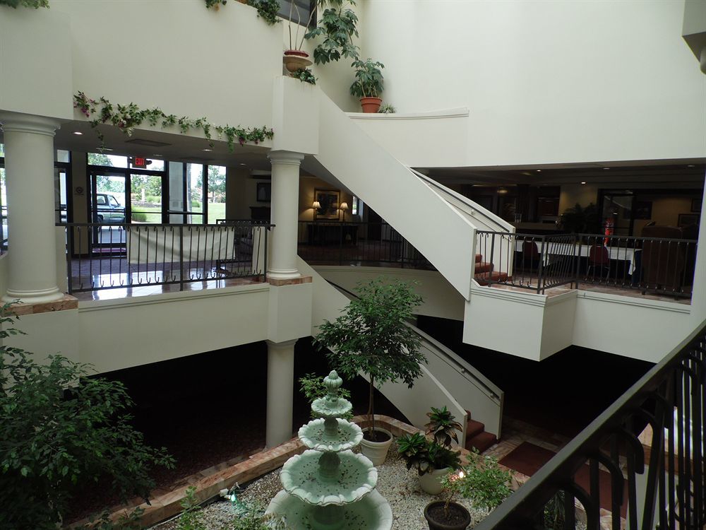 Regalia Hotel & Conference Center Village of Four Seasons 外观 照片