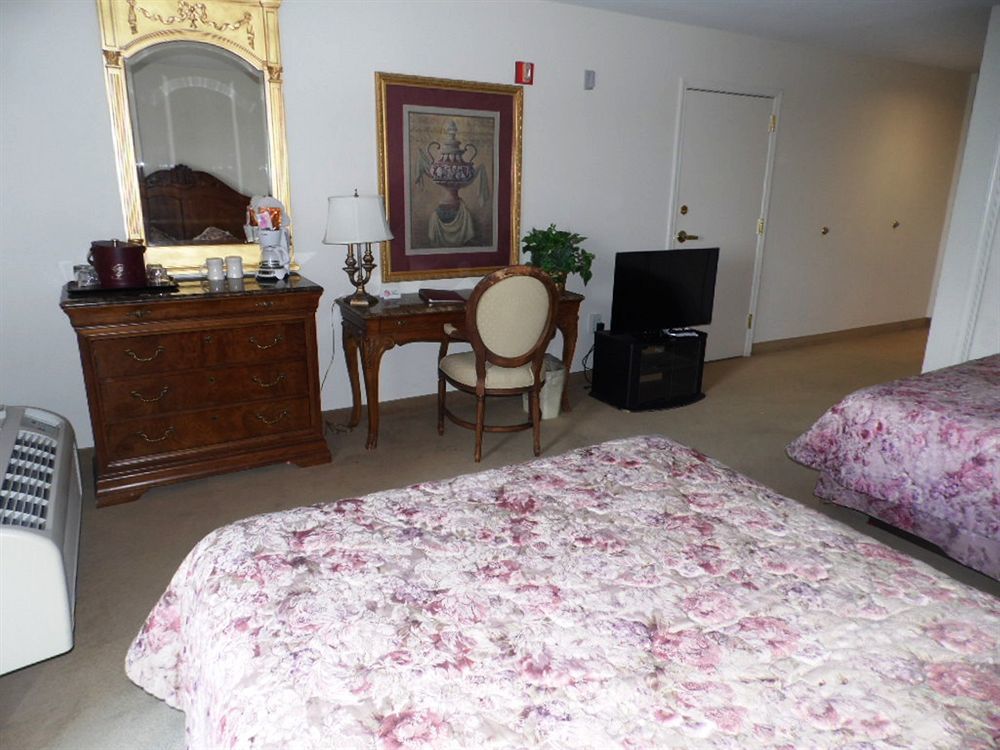 Regalia Hotel & Conference Center Village of Four Seasons 外观 照片