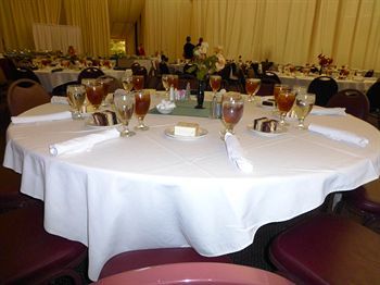 Regalia Hotel & Conference Center Village of Four Seasons 外观 照片